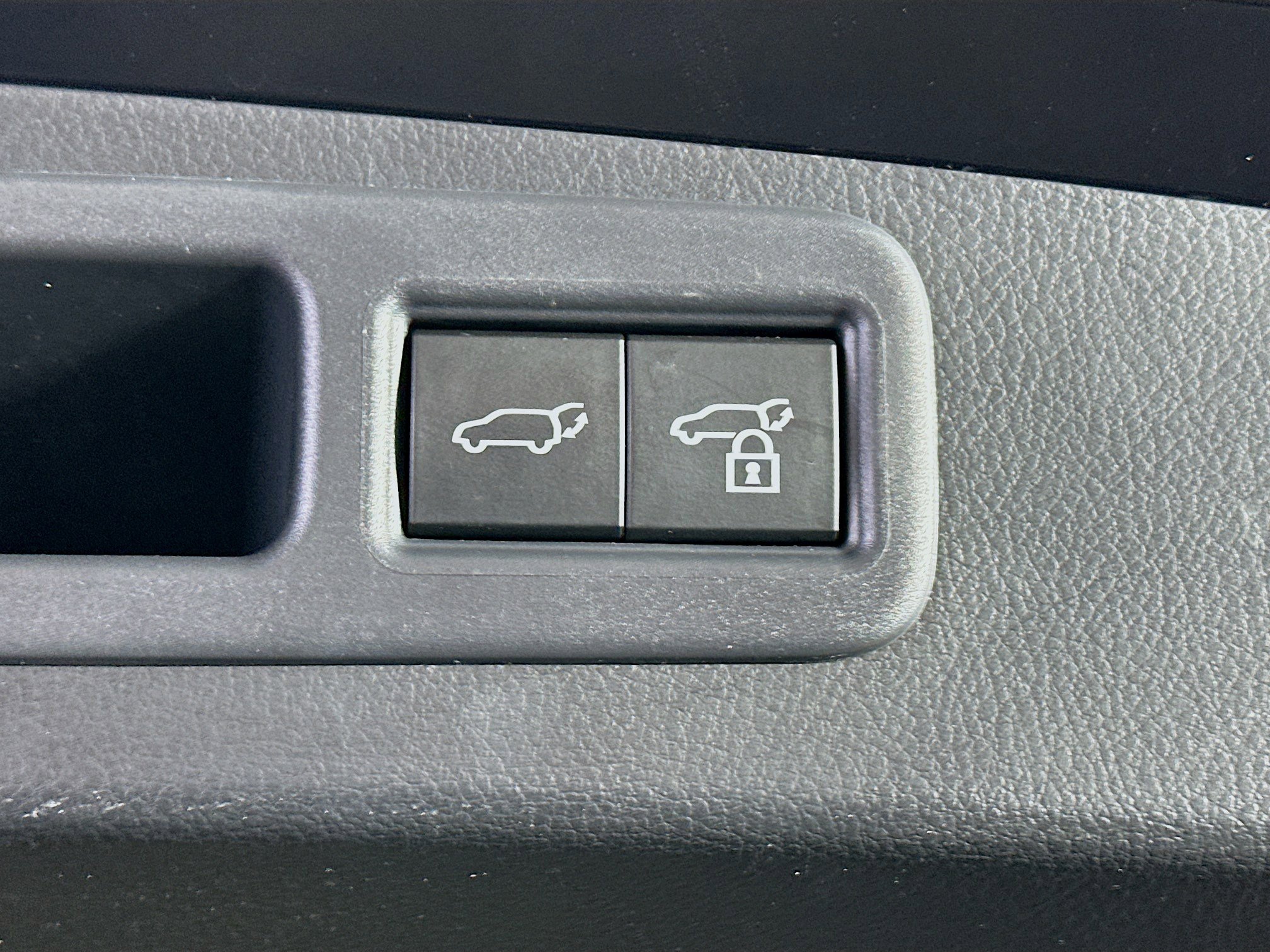 Used 2024 Lexus RX 350 Premium w/ Accessory Package (Z1) image 31