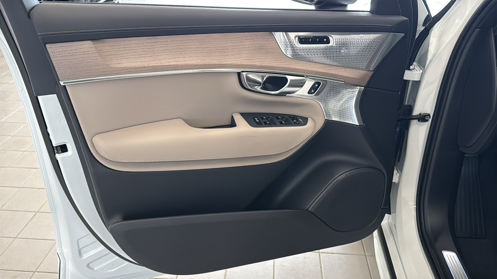 New 2027 Volvo XC90 B6 Ultra AWD/4WD image 21