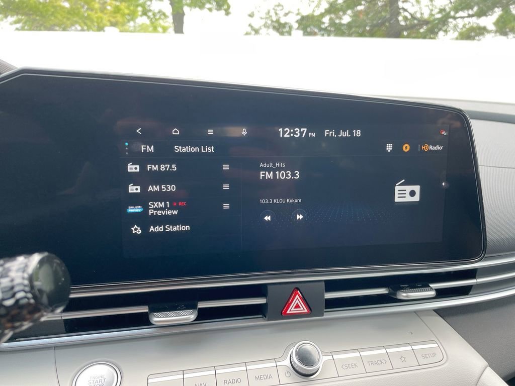 New 2025 Hyundai Elantra Limited image 41