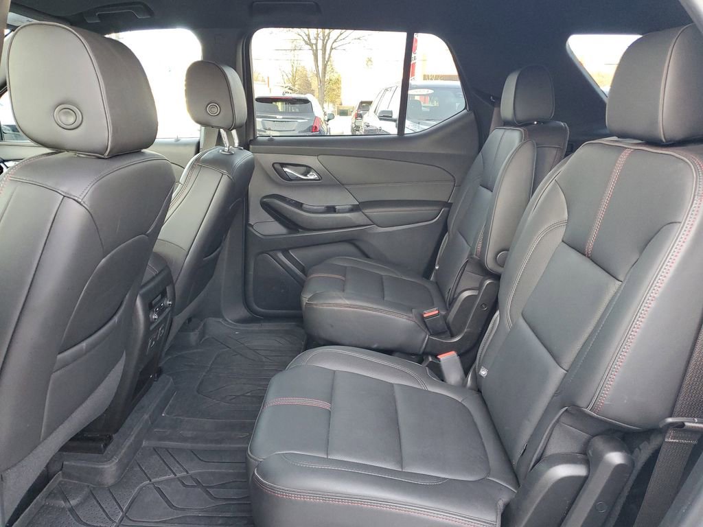 Used 2023 Chevrolet Traverse RS w/ LPO, Floor Liner Package image 29