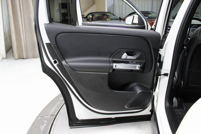 Used 2020 Mercedes-Benz GLB 250 image 40