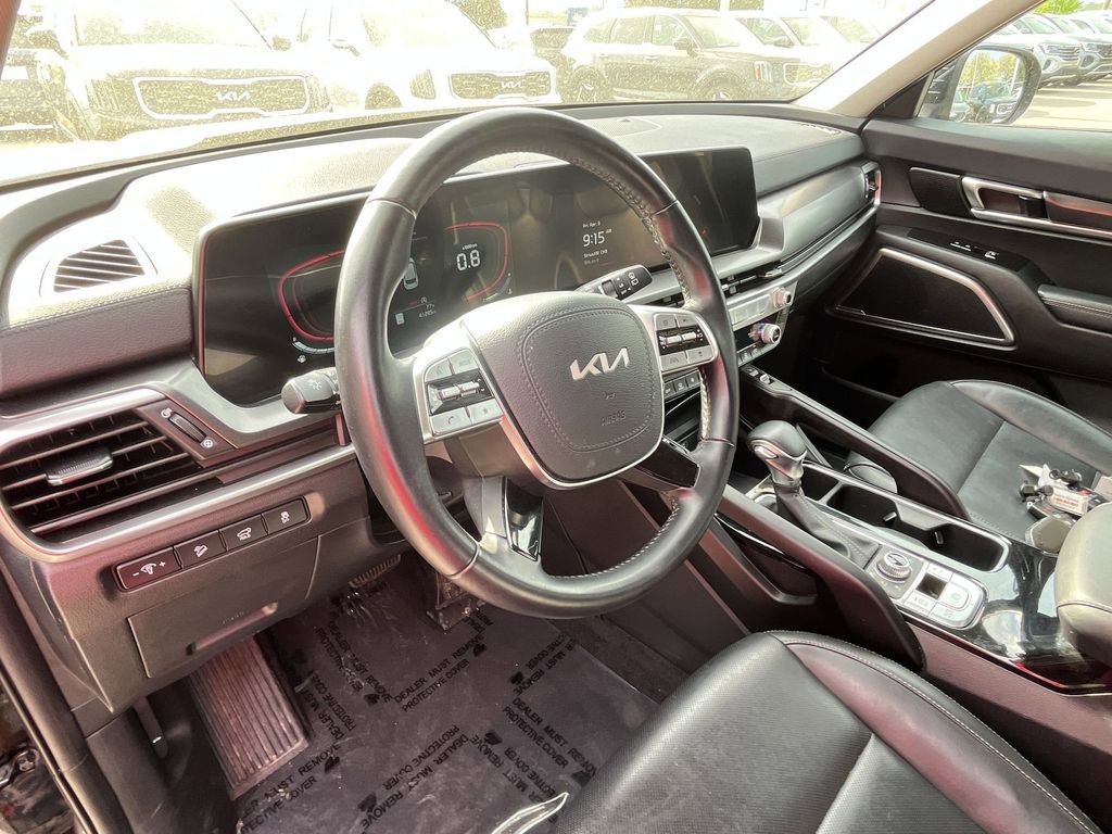 Used 2025 Kia Telluride S image 15