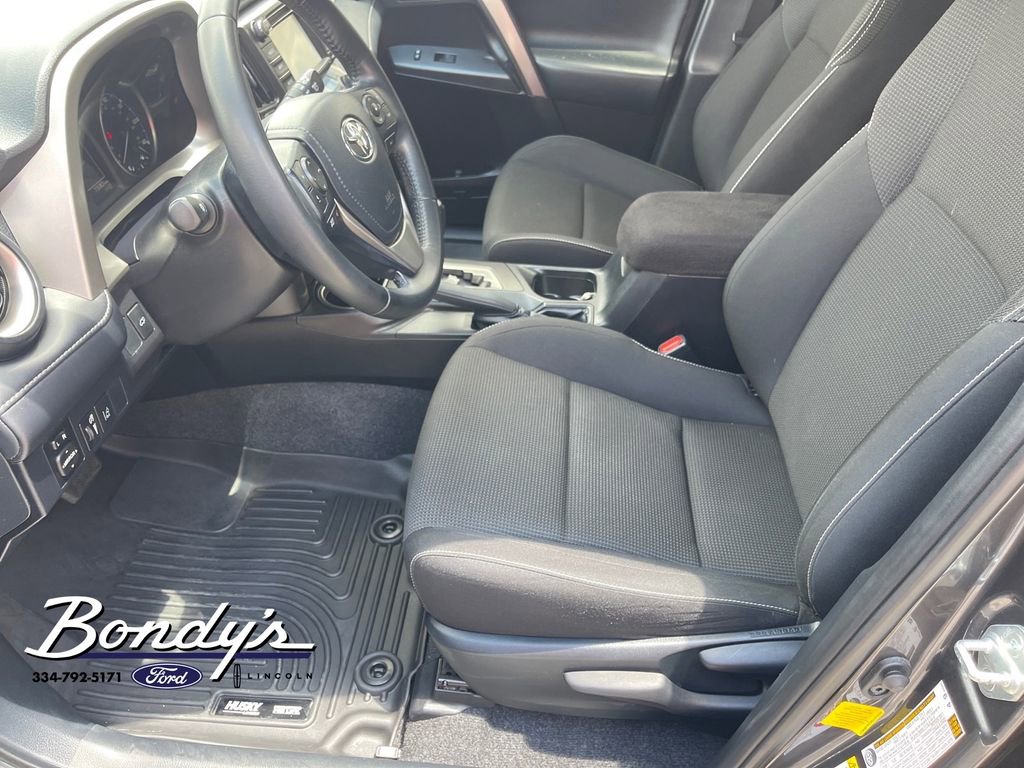 Used 2018 Toyota RAV4 XLE FWD image 10