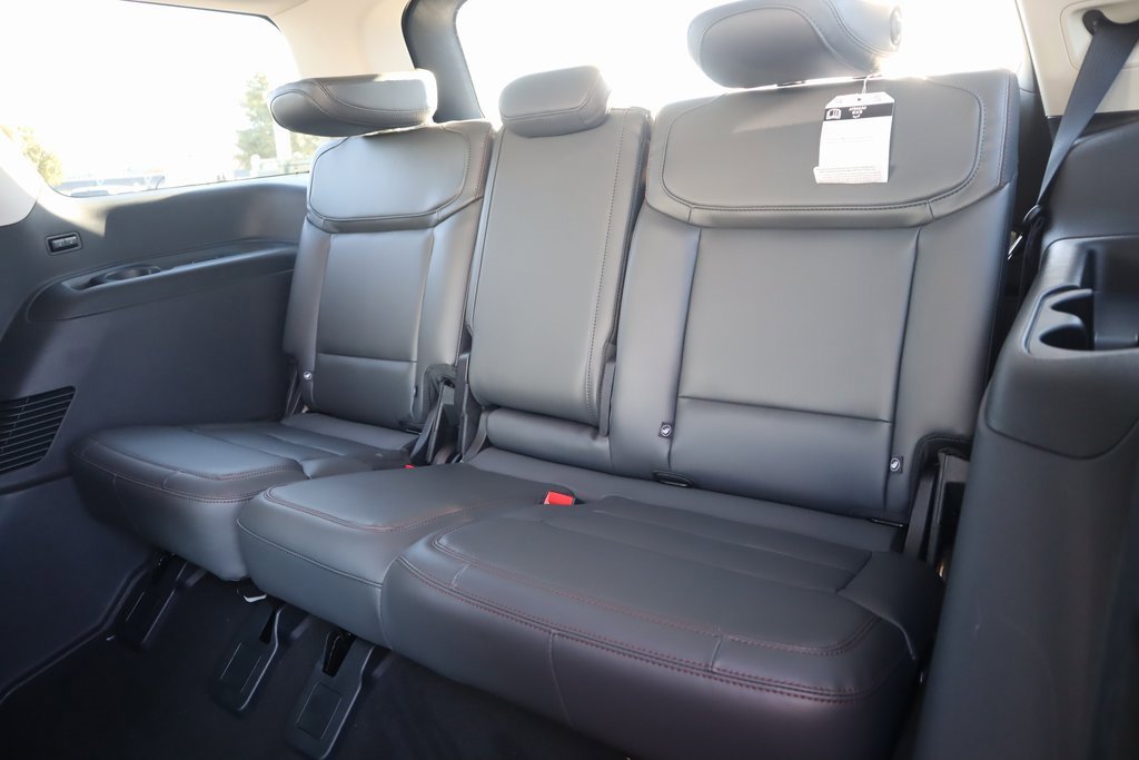 New 2025 Ford Expedition Active image 13