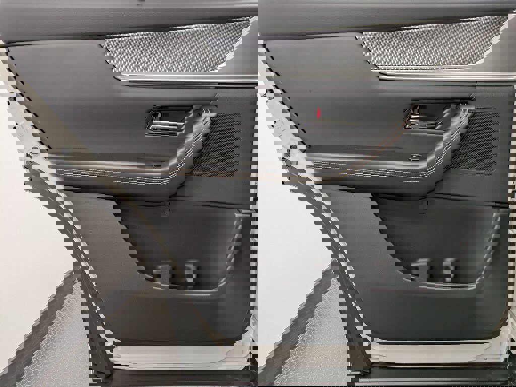 Certified 2025 MAZDA CX-70 3.3 Turbo S w/ Premium Package image 22