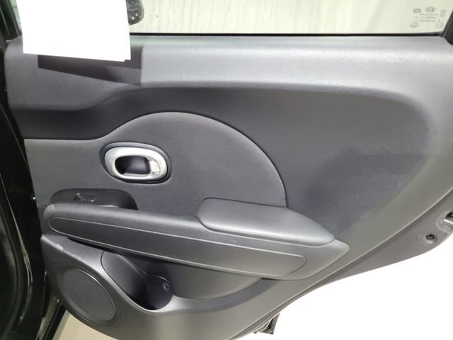 Used 2015 Kia Soul Base image 37