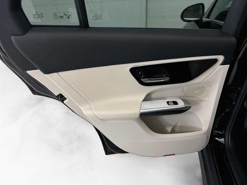 Certified 2026 Mercedes-Benz GLC 300 image 24