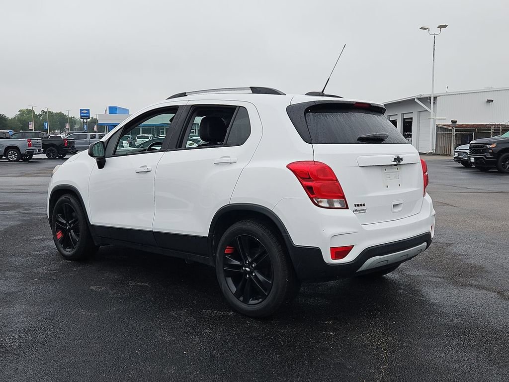 Used 2020 Chevrolet Trax LT w/ Sun & Sound Package FWD image 15