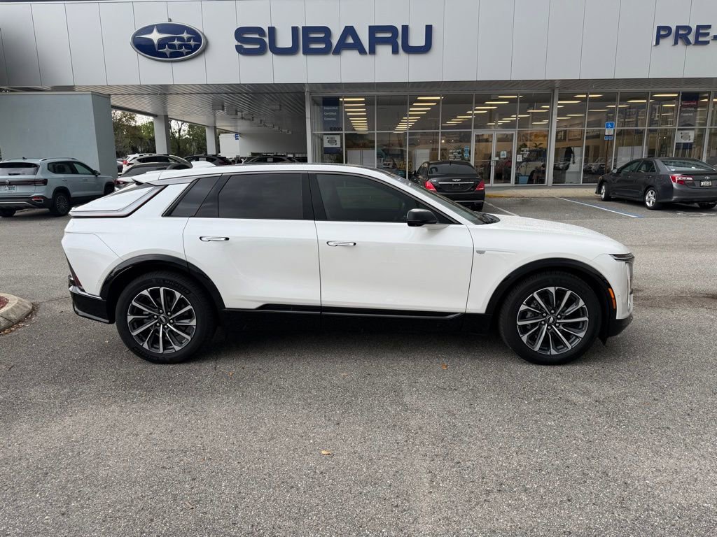 Used 2024 Cadillac Lyriq Sport image 2