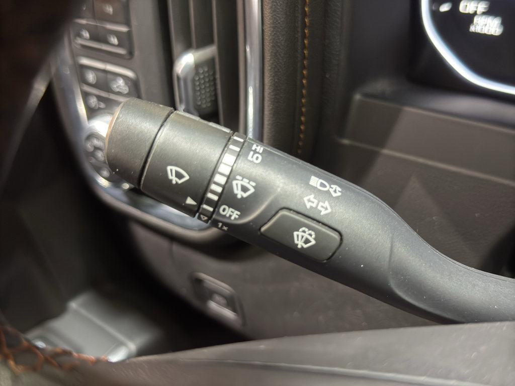 Certified 2021 GMC Sierra 1500 AT4 w/ AT4 Preferred Package image 27