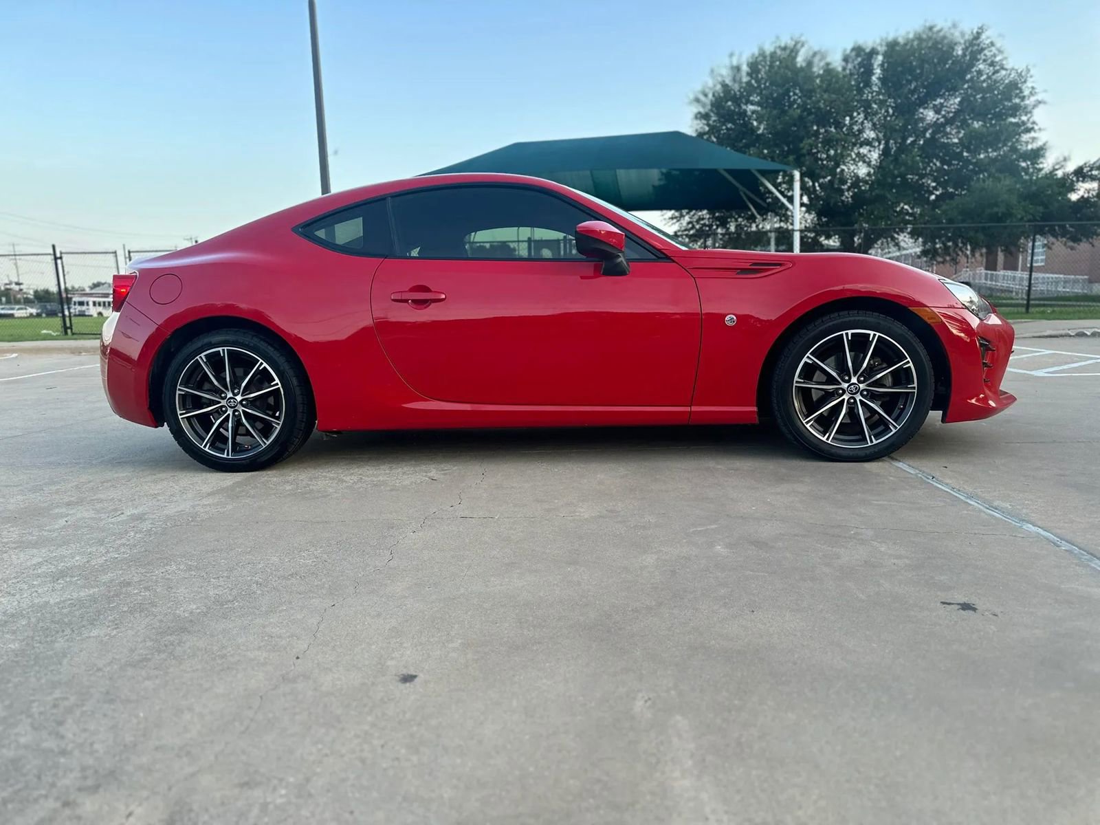 Used 2019 Toyota 86 RWD image 4