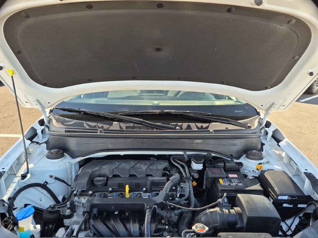 Used 2025 Hyundai Venue SEL FWD image 35