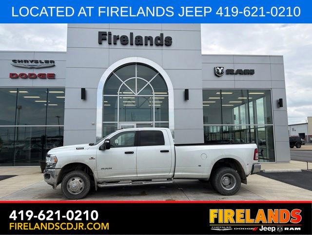 Used 2024 RAM 3500 Big Horn AWD/4WD image 2