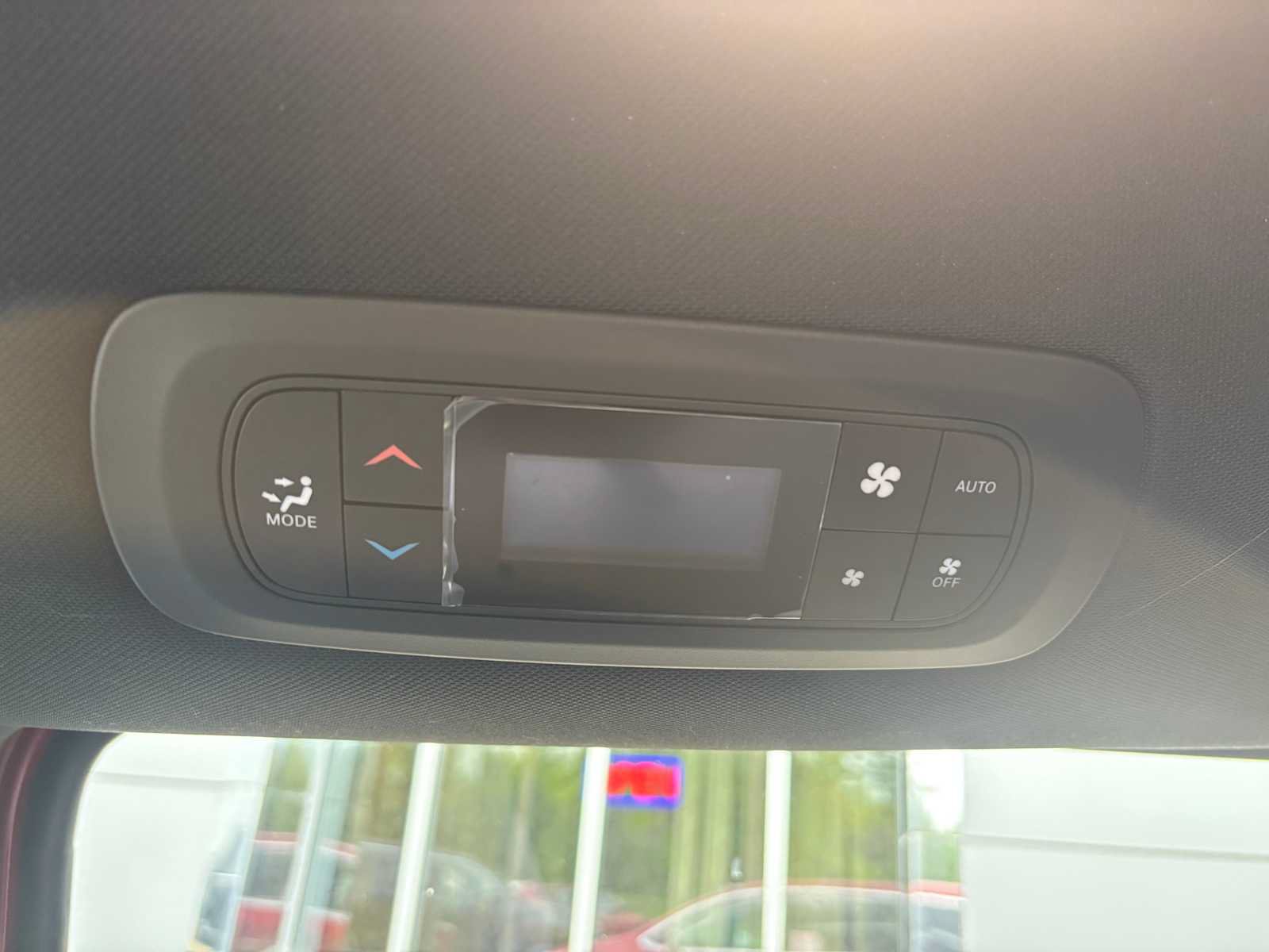 Used 2025 Chrysler Voyager LX FWD image 15