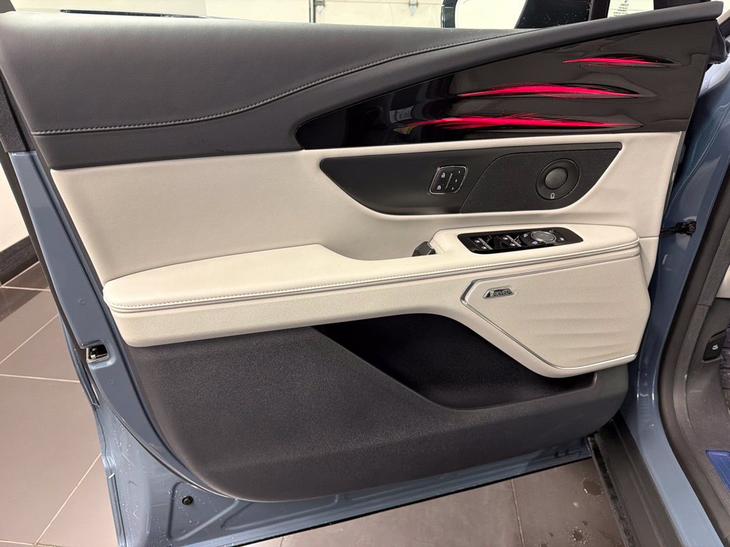 New 2026 Lincoln Nautilus Reserve w/ Jet Appearance Package AWD/4WD image 30