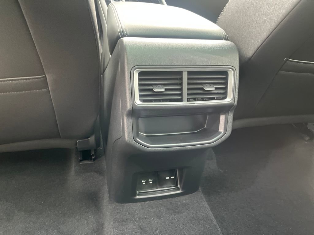 New 2026 Volkswagen Atlas Cross Sport SE image 17