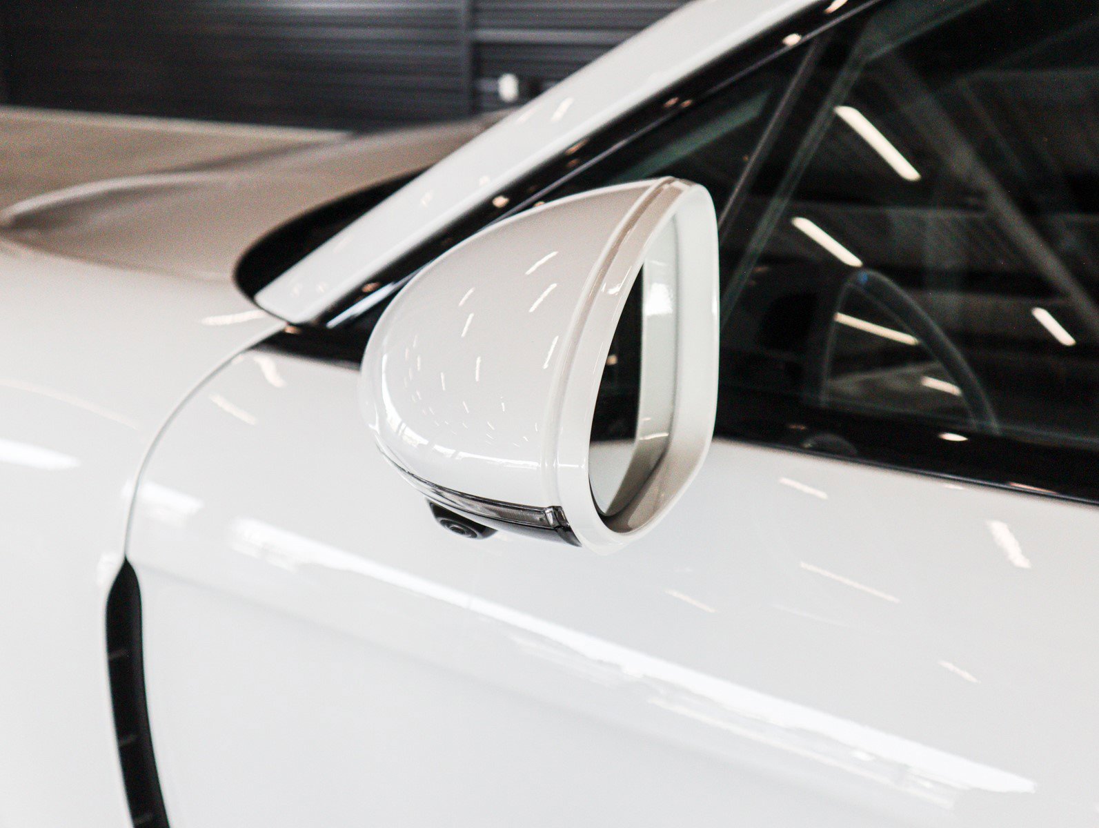Certified 2025 Porsche Panamera 4 image 31