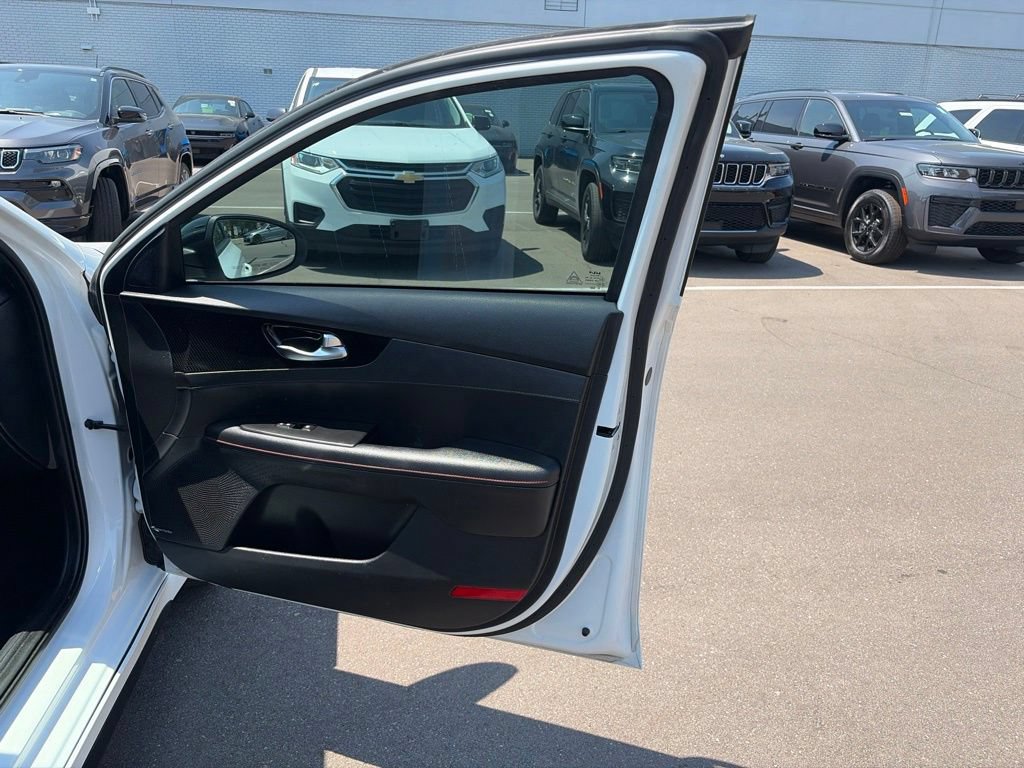 Used 2022 Kia Forte GT w/ GT2 Package FWD image 18