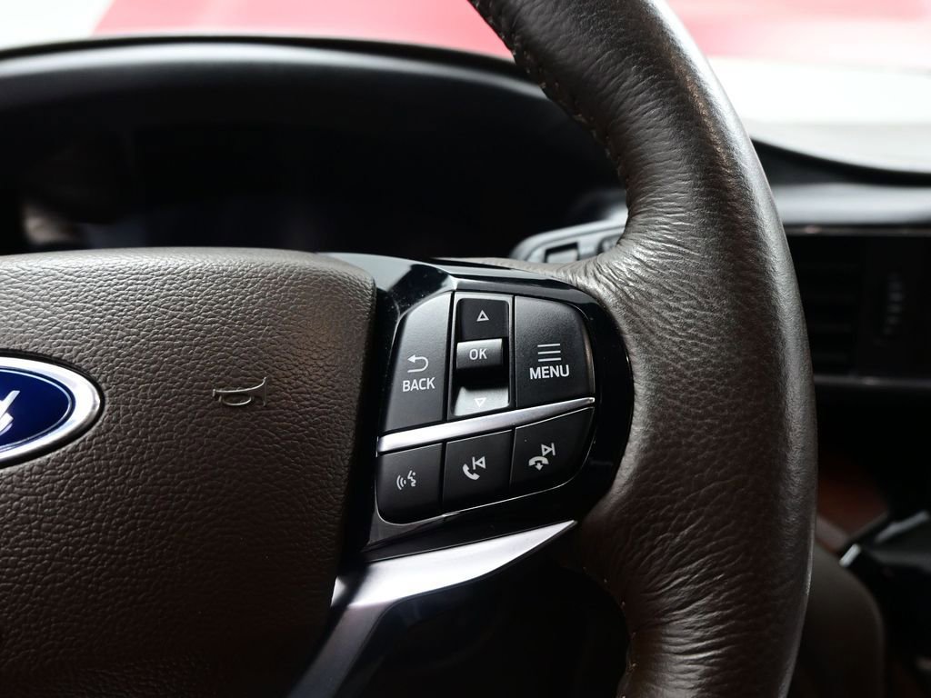 Used 2024 Ford Explorer King Ranch w/ Technology Package image 14