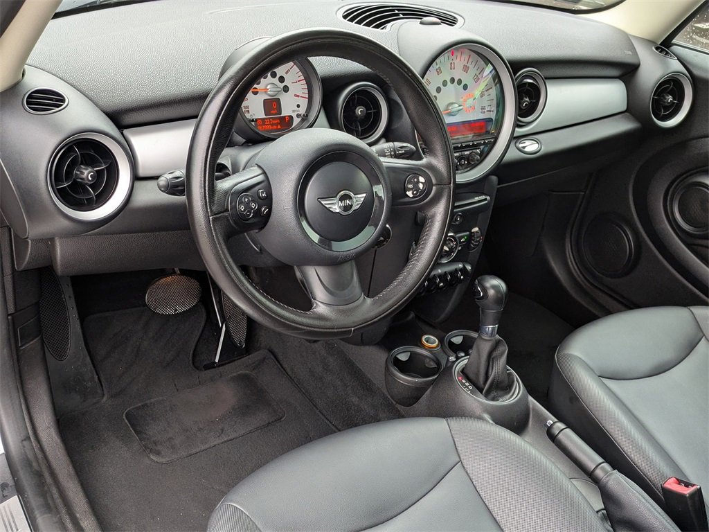 Used 2011 MINI Cooper Hardtop image 15