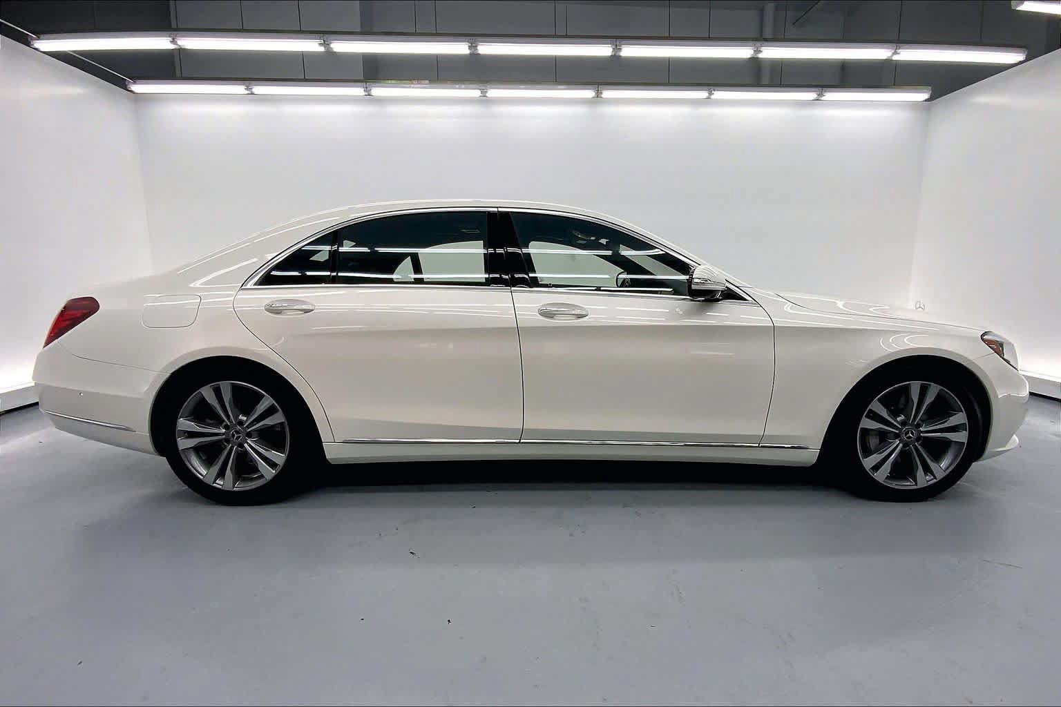 Used 2017 Mercedes-Benz S 550 Sedan image 5