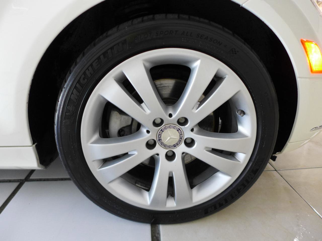 Used 2009 Mercedes-Benz C 300 4MATIC Sedan image 75