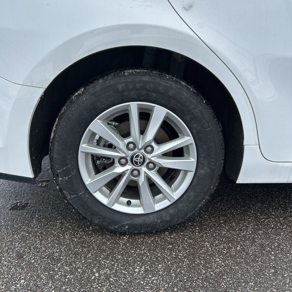 Used 2025 Toyota Camry LE image 24