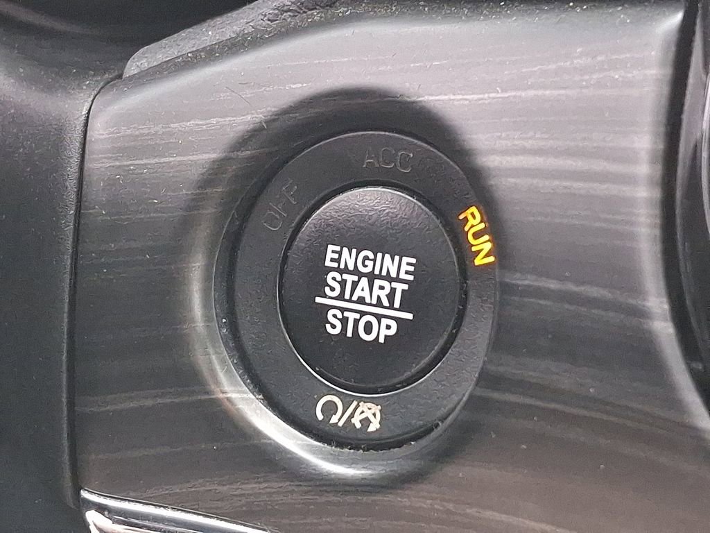 Used 2021 Jeep Grand Cherokee Limited w/ Premium Lighting Group image 25