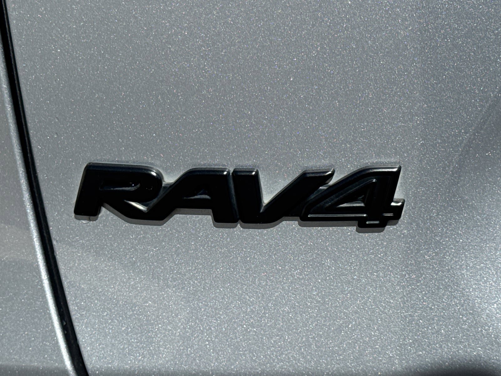 Used 2022 Toyota RAV4 XLE Premium FWD image 10