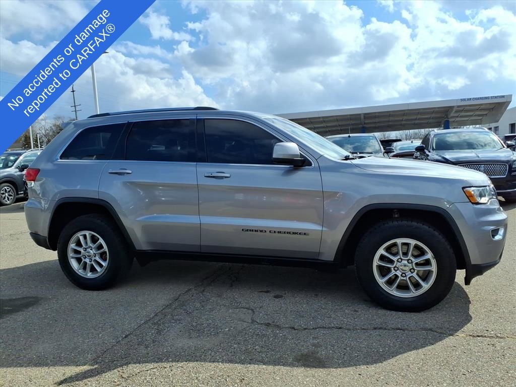 Used 2018 Jeep Grand Cherokee Laredo image 4