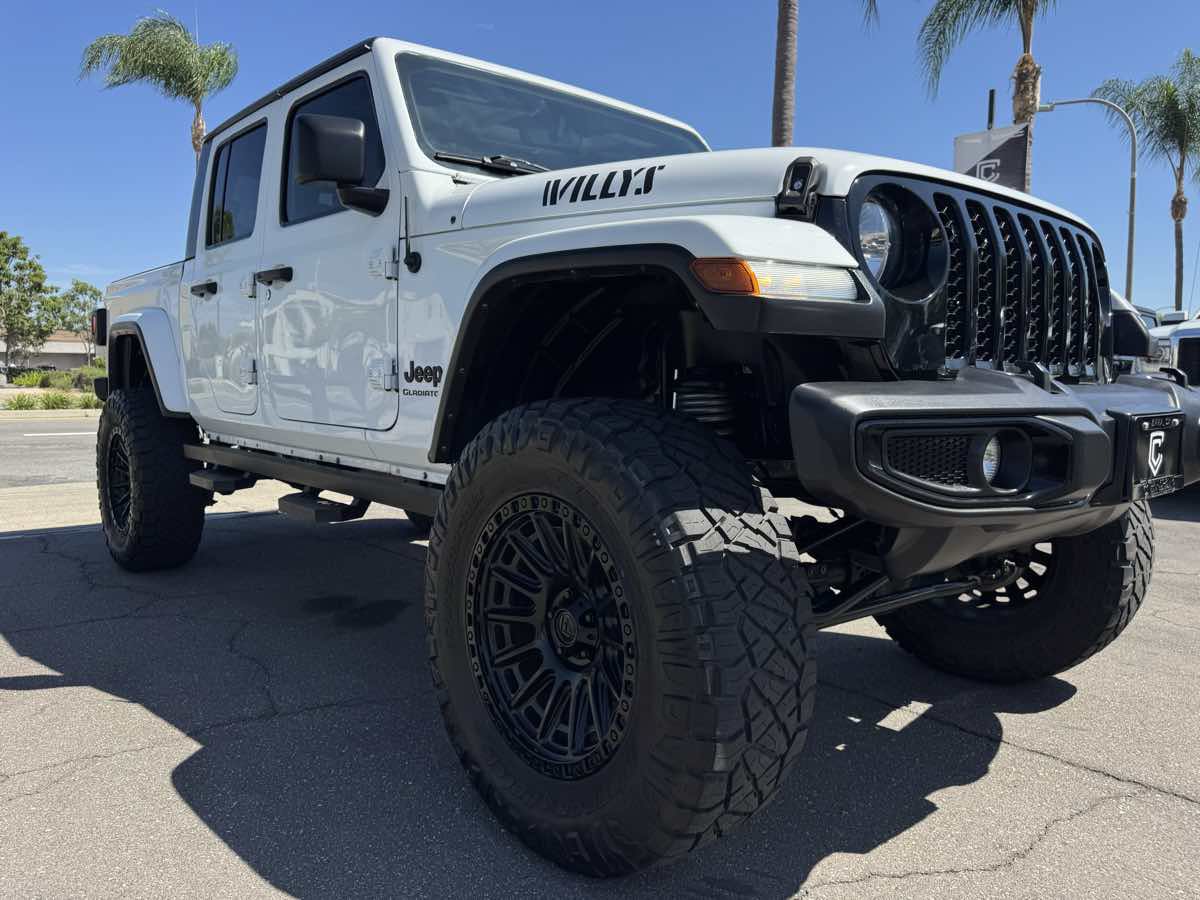 Used 2022 Jeep Gladiator Sport AWD/4WD image 10