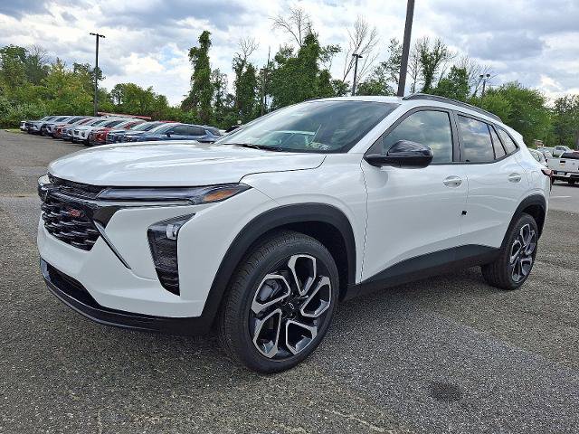 New 2025 Chevrolet Trax RS w/ Driver Confidence Package image 2