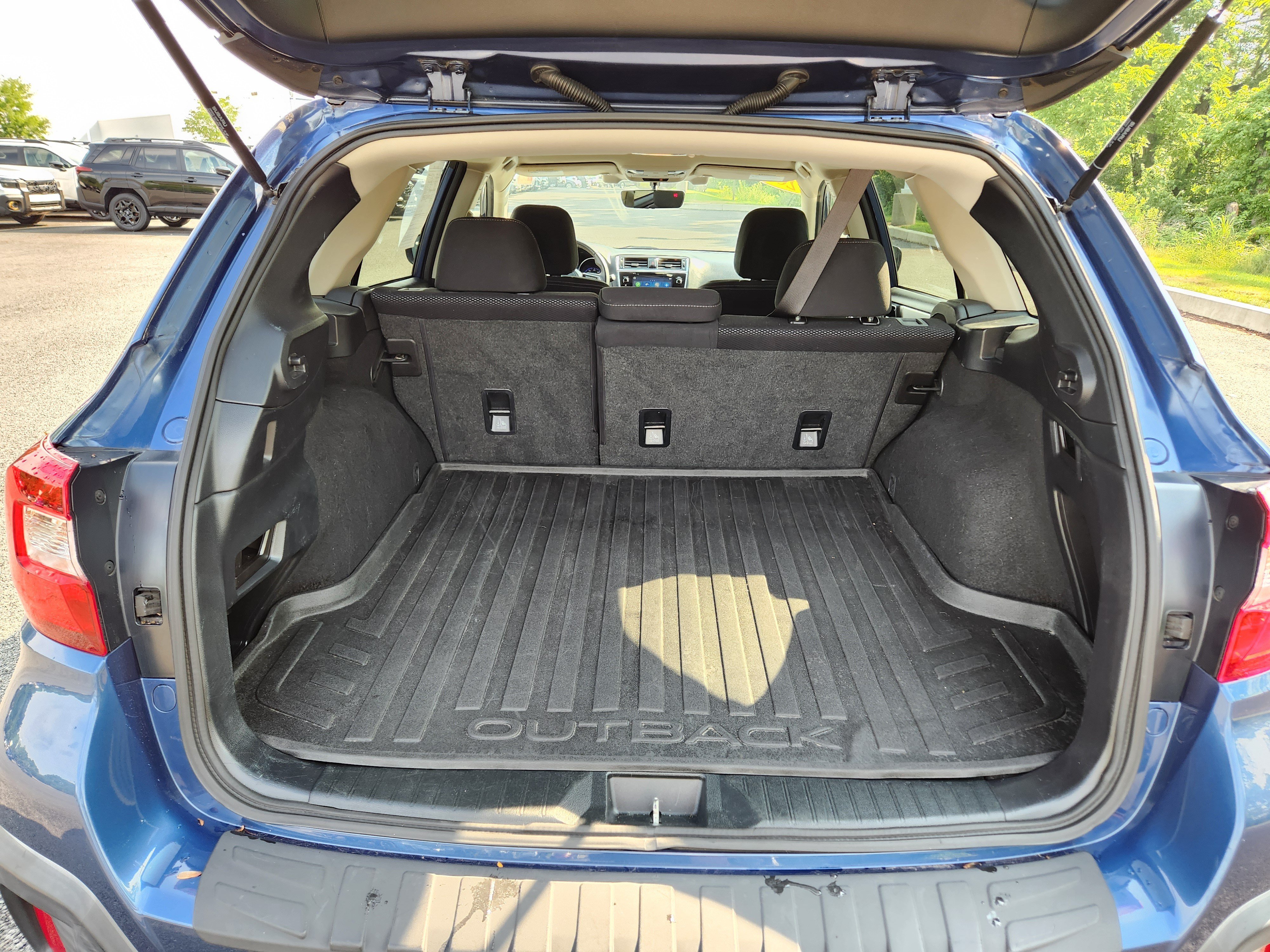 Used 2019 Subaru Outback 2.5i Premium AWD/4WD image 8