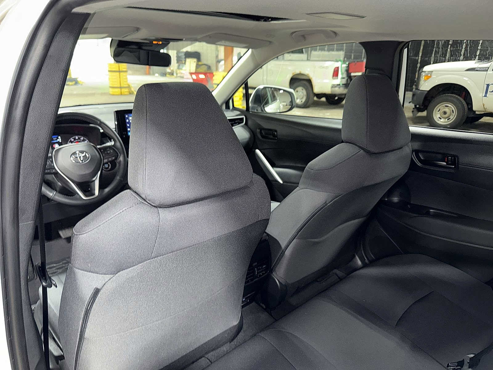 Certified 2023 Toyota Corolla Cross LE w/ Moonroof Package AWD/4WD image 26