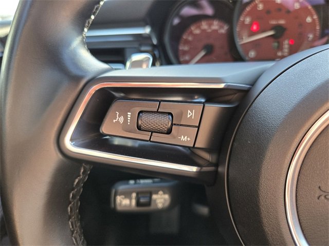 Used 2022 Porsche Macan image 23