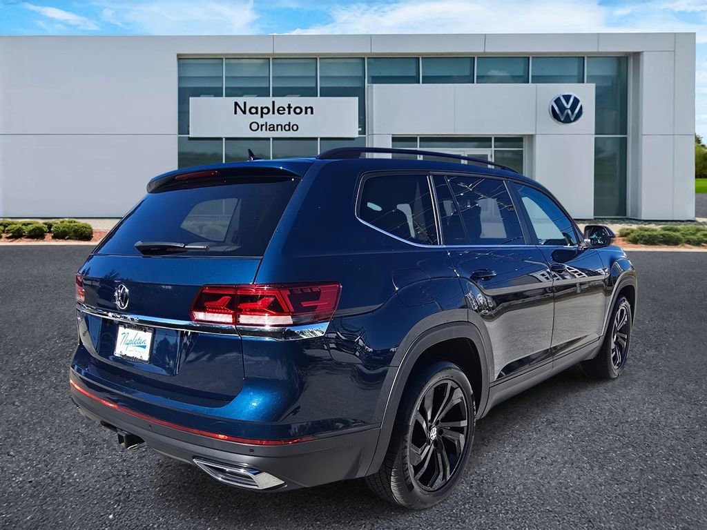 Used 2023 Volkswagen Atlas SE w/ Panoramic Sunroof Package image 4