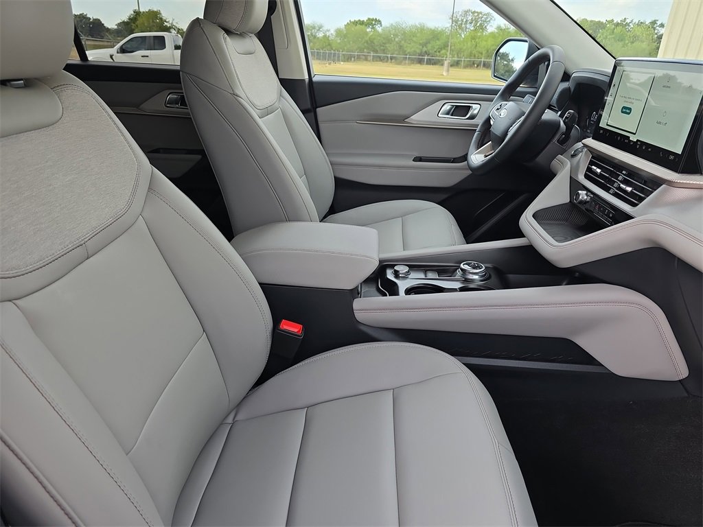 New 2026 Ford Explorer Active w/ Active Comfort Package image 41