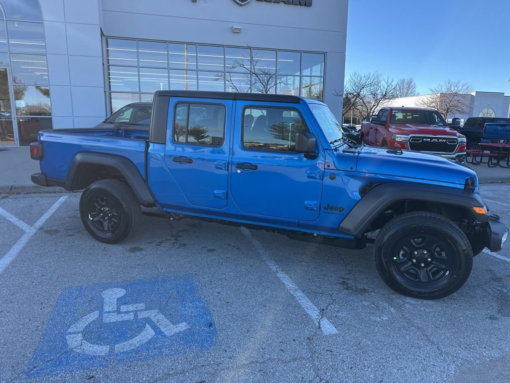 New 2026 Jeep Gladiator Sport AWD/4WD image 38