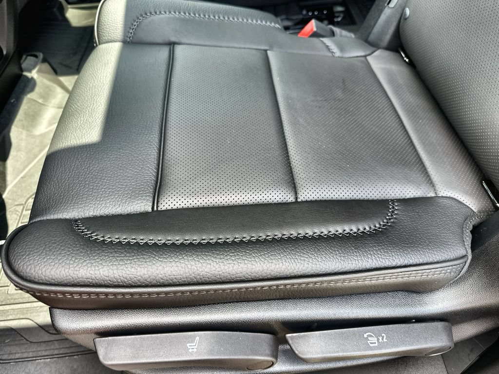 New 2026 GMC Yukon Denali w/ Sun & Power Step Package RWD image 17