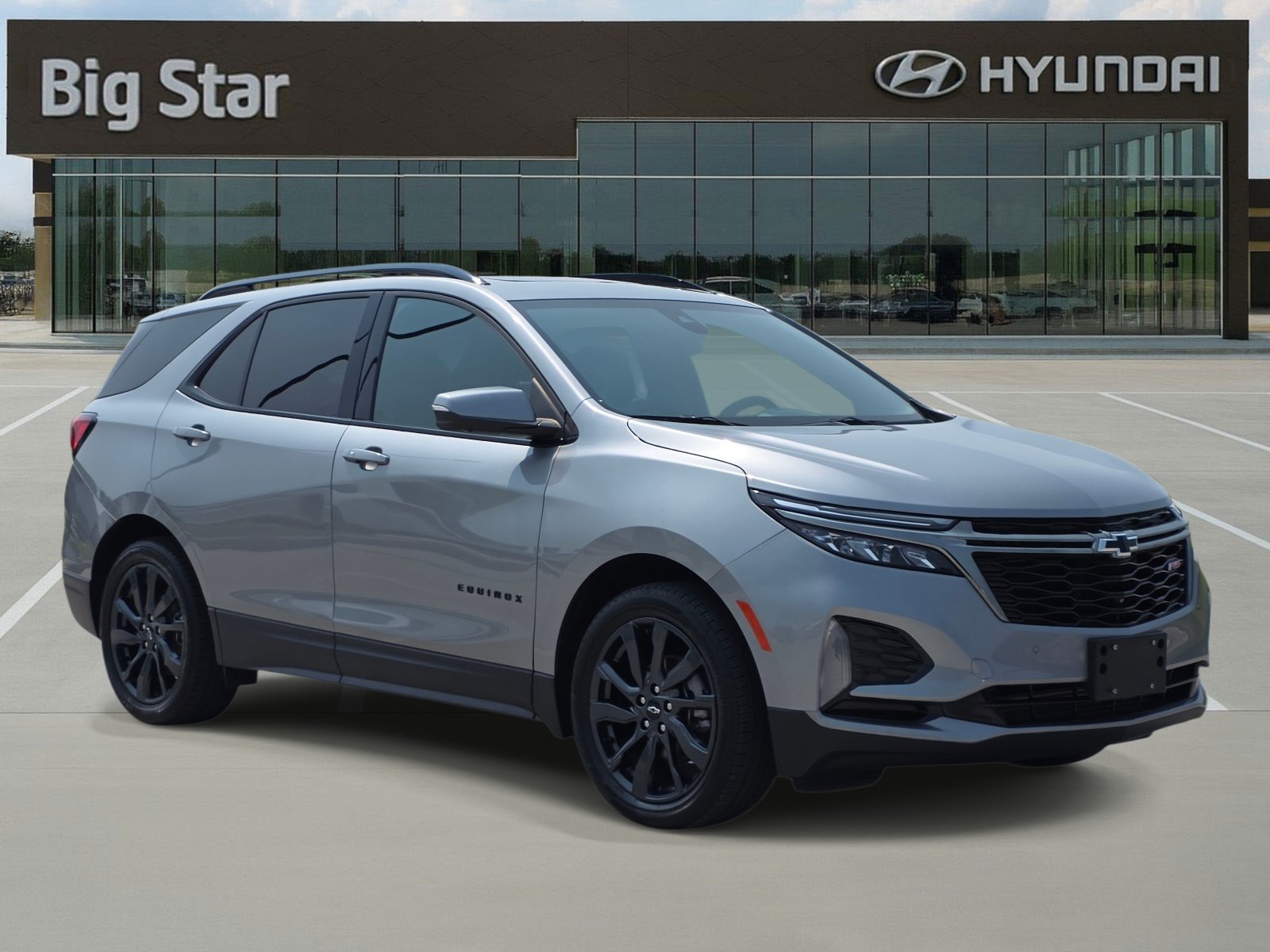 Used 2023 Chevrolet Equinox RS w/ RS Leather Package FWD image 6