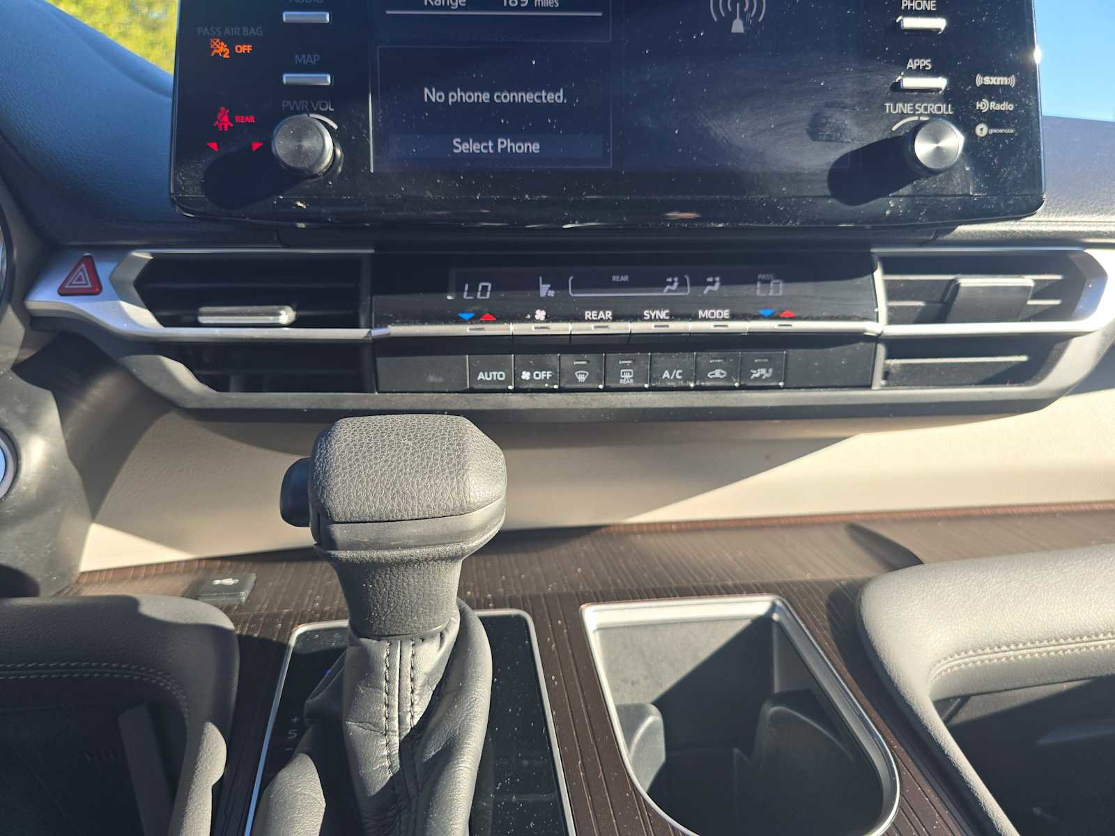 Used 2022 Toyota Sienna LE image 28