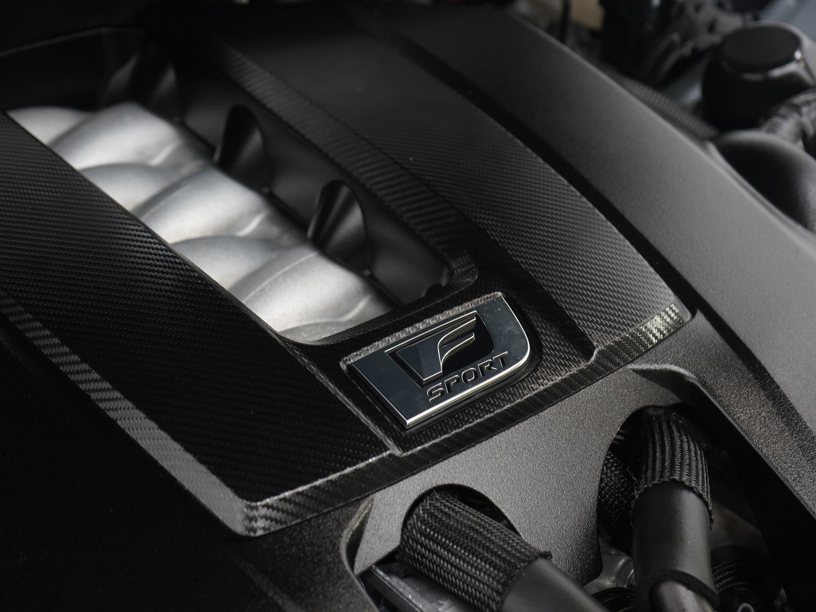 Used 2024 Lexus IS 500 RWD image 32