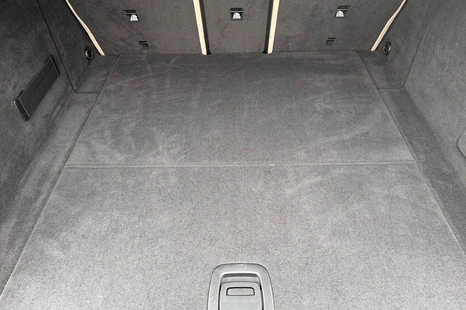 Certified 2023 BMW iX xDrive50 w/ BMW I Signature Blue Package image 19