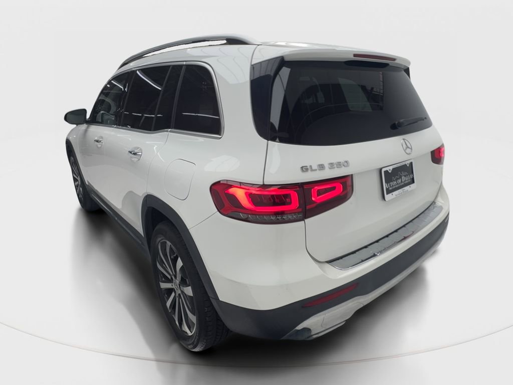 Used 2022 Mercedes-Benz GLB 250 w/ Premium Package Lite image 10