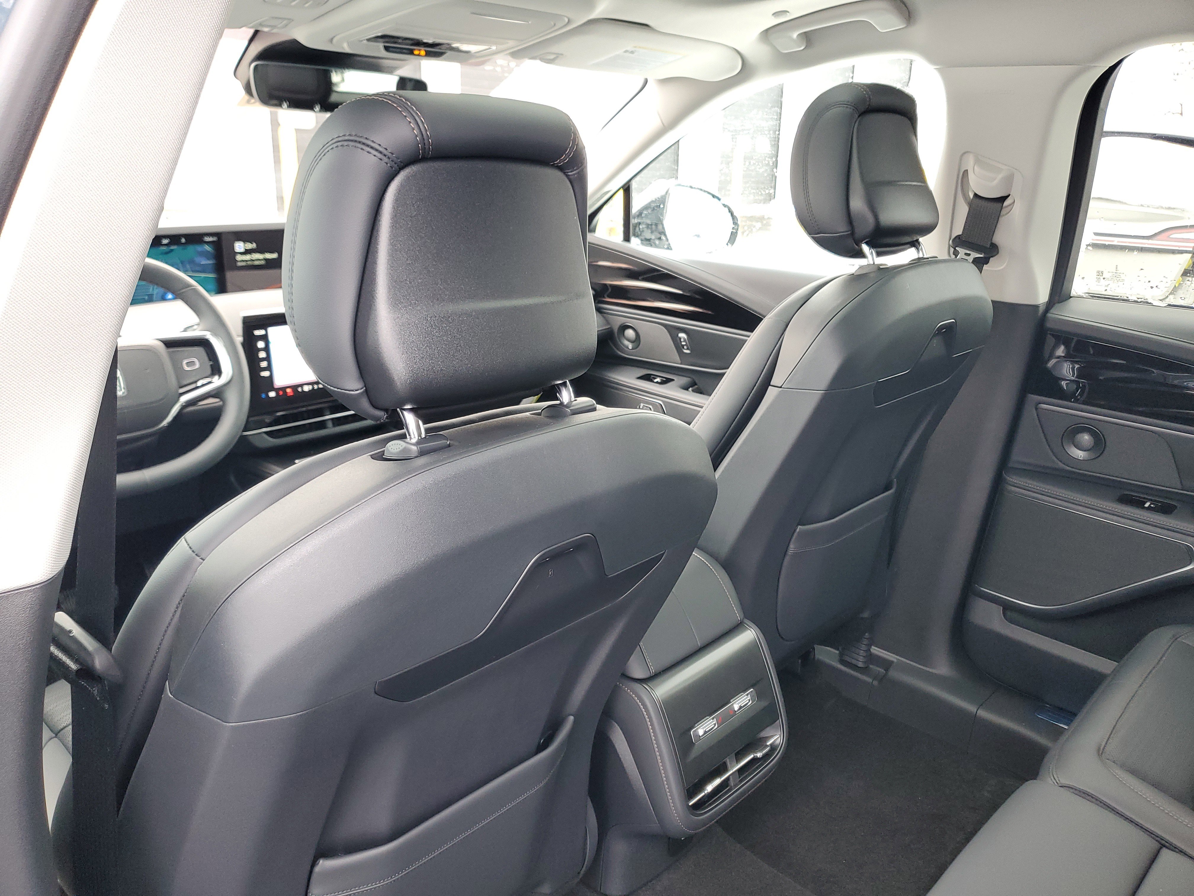 New 2026 Lincoln Nautilus Reserve w/ Jet Appearance Package image 29