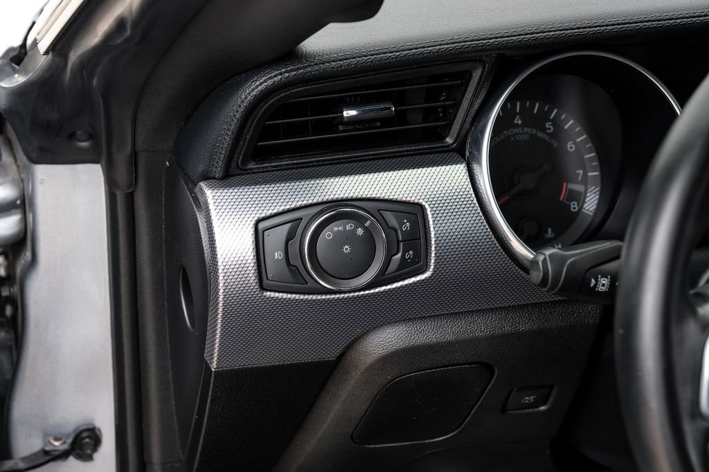 Used 2022 Ford Mustang GT RWD image 26