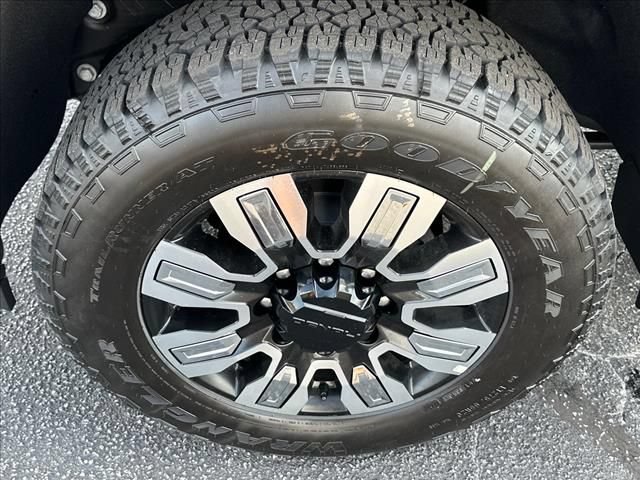 New 2026 GMC Sierra 2500 Denali w/ Denali Reserve Package AWD/4WD image 18