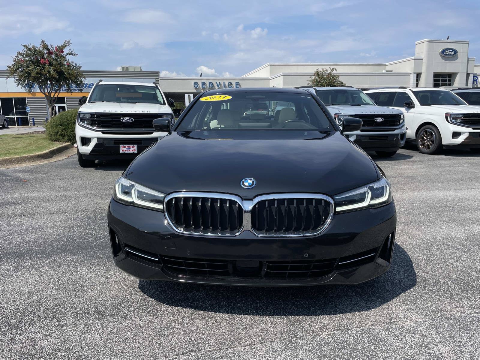Used 2023 BMW 530e w/ Premium Package RWD image 10