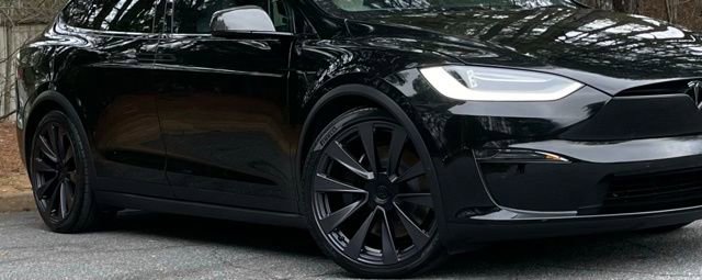 Used 2022 Tesla Model X Plaid image 11