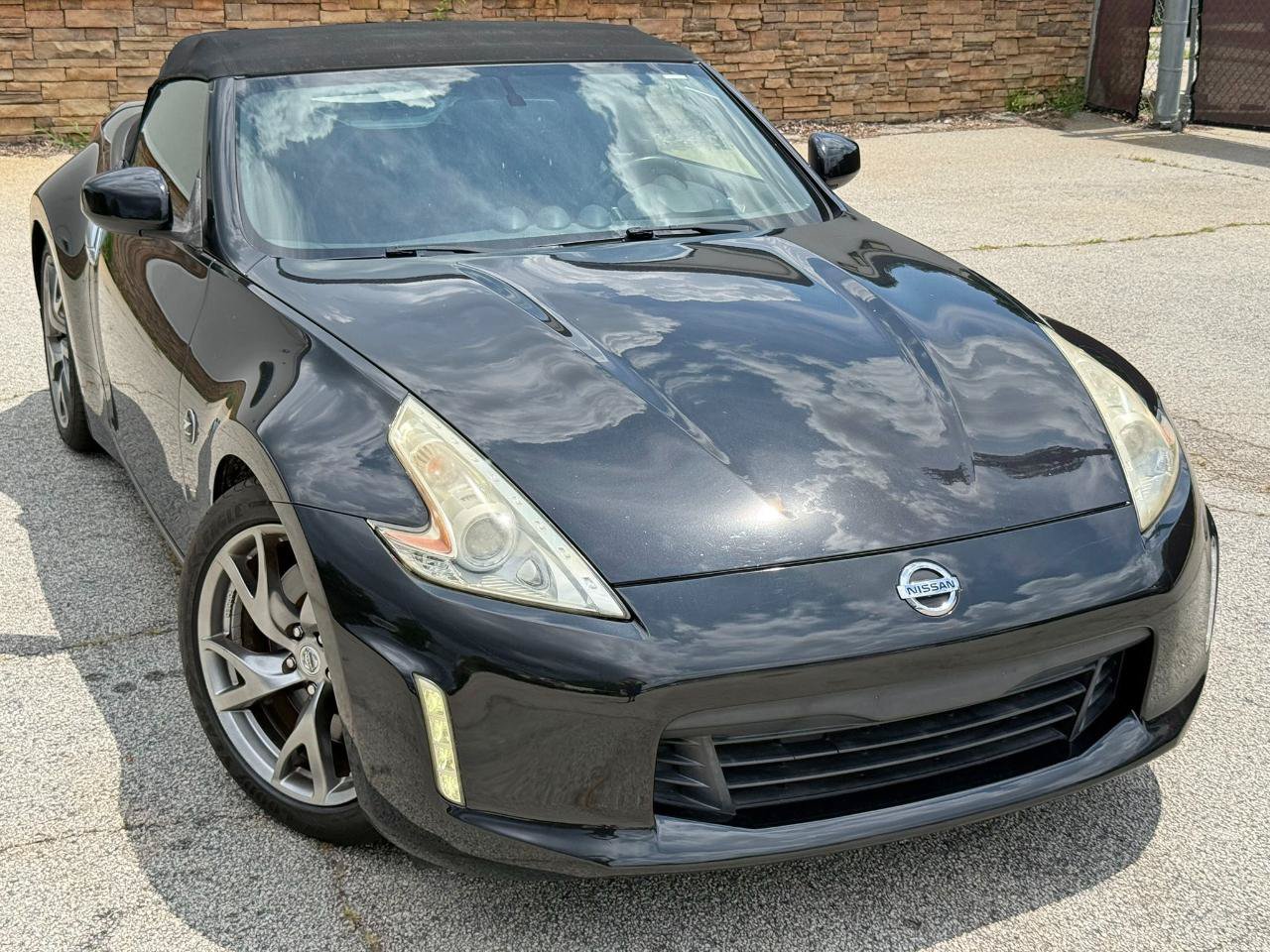 Used 2014 Nissan 370Z Touring w/ Sport Package RWD image 11